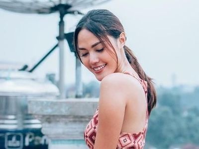 Pesona Della Dartyan, Lawan Main Gading Marten di Love for Sale