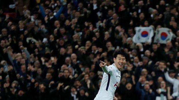 Son Heung-min jadi salah satu bintang tenar di timnas Korea Selatan.