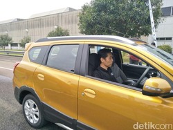 Bos-bos Nissan Balapan dengan Datsun Cross