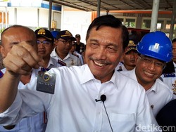 Menko Luhut Apresiasi Kecepatan Uji KIR Wiyung