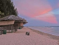 Serunya Kemah Bareng Teman di Pinggir Pantai