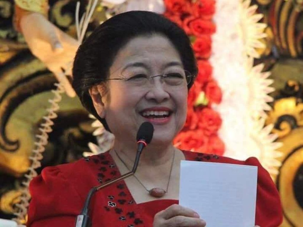 Megawati Terisak Terima Gelar dari IPDN di Hari Peringatan Perempuan