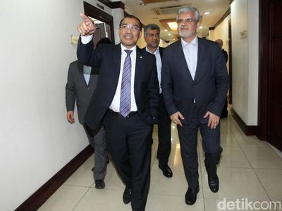 Wakil Ketua DPD Terima Ketua Parlemen Komisi Persahabatan Iran