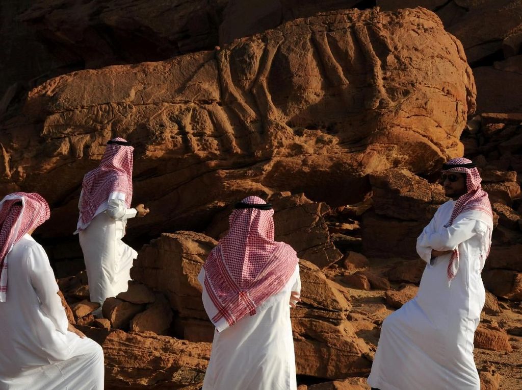 Sempat Diharamkan, Kini Arab Saudi Bolehkan Seniman Bikin Patung