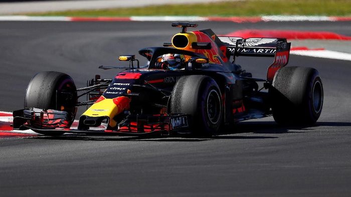 Daniel Ricciardo menjadi pebalap tercepat di hari kedua tes F1 Barcelona (Juan Medina/Reuters)