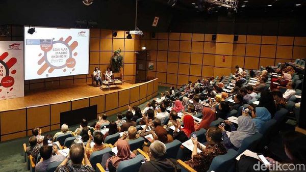 Seminar Makro Ekonomi untuk Pelaku UKM