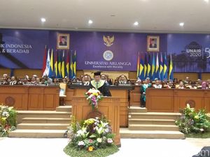 Unair Anugerahkan Gelar Doktor Honoris Causa untuk Bos Mayapada