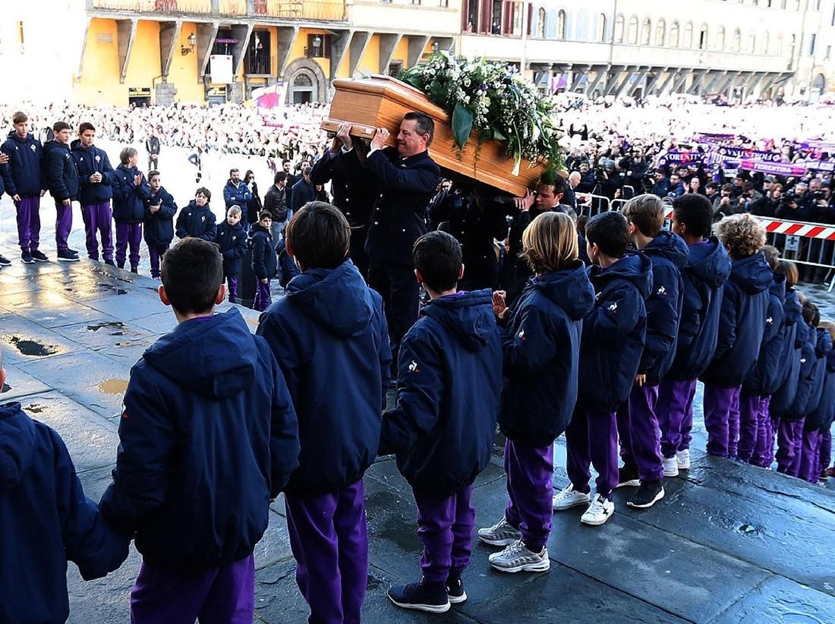 Pemakaman Davide Astori. (Foto: Gabriele Maltinti/Getty Images)