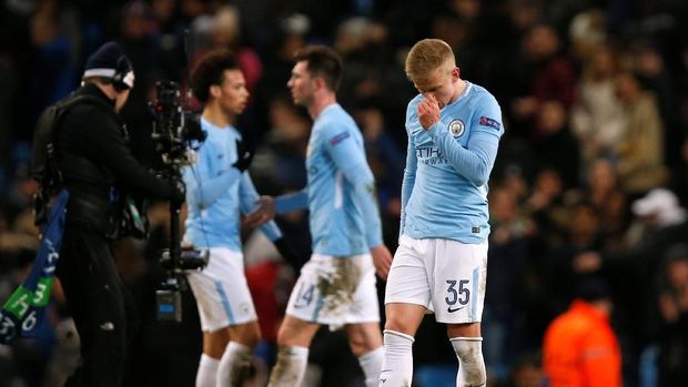 Manchester City meraih kekalahan beruntun untuk kali pertama di musim ini setelah takluk dari Liverpool dan Manchester City.
