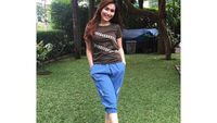 Ayu Ting Ting Hingga Isyana, Intip Gaya Santai Selebriti Pakai Sandal Jepit