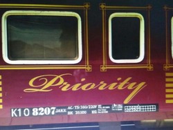 Mau Naik Kereta JKT-BDG Rasa Pesawat? Ini Cara Beli Tiketnya