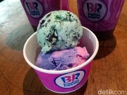 Slurrp! Segarnya Paduan Chocolate Floats dengan Es Krim Cotton Candy