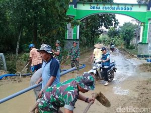 Tanggul Sungai Jebol, Dua Desa di Pati Dipenuhi Lumpur