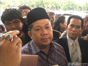 Laporkan Sohibul Iman, Fahri Hamzah: Dia Rusak Reputasi PKS Laporkan Sohibul Iman, Fahri Hamzah: Dia Rusak Reputasi PKS