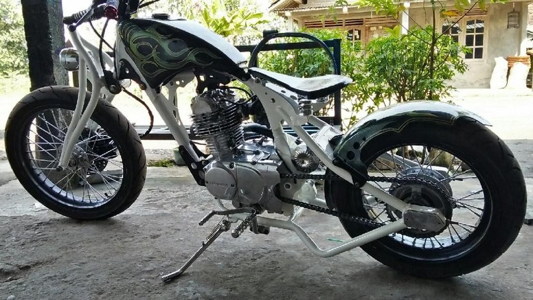 Honda CB100, dari Rongsokan Berubah Jadi Keren