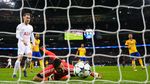 Gianluigi Buffon Si Tua-tua Keladi
