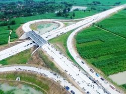 Ekonomi RI Masih Terpusat di Jawa dan Sumatera