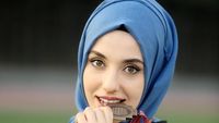 Pesona Kubra Dagli, Hijabers Cantik Peraih Medali Emas di Taekwondo Dunia