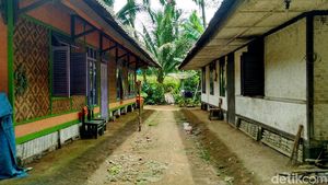 Rumah Tanpa Tembok di Kampung Adat Kuta