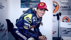 Foto: Liburannya Si Pembalap Cantik Maria Herrera