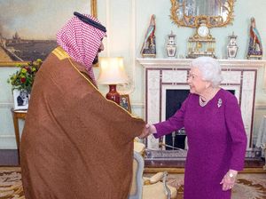 Foto: Senyum Putra Mahkota Arab Saudi Saat Bertemu Ratu Elizabeth