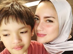 Instagram Tia Ivanka Dibajak Penjual Susu Beruang