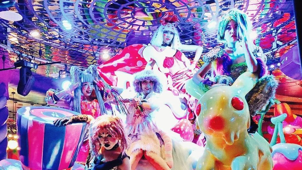 Serunya Menikmati Makanan di Dunia Monster Lucu di Harajuku Serunya Menikmati Makanan di Dunia Monster Lucu di Harajuku