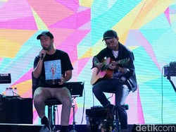 Heyaaa! Vidi Aldiano Ajak Penonton Bernyanyi di dHOT Music Day 2018