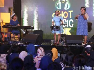 Aksi Jenaka NonaRia Bawa dHOT Music Day 2018 Kembali Bernostalgia