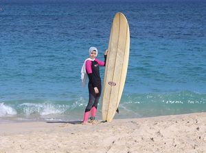 Foto: Fayrouz Gadalla, Hijaber Cantik yang Hobi Olahraga Ekstrem