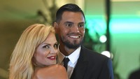 Perkenalkan Eliano Guercio. Dia istri dari kiper kedua MU, Sergio Romero. (Foto: dok. Instagram)