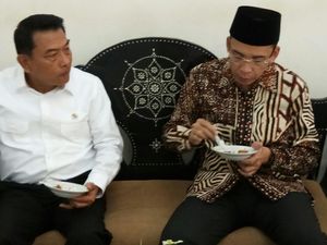 Moeldoko dan Tuan Guru Bajang Duduk Bareng, Bahas Apa?