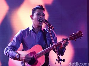 Yakob Ajarkan untuk Setia di dHOT Music Day 2018