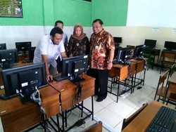 Pemkot Surabaya Siapkan 5.255 Unit Komputer untuk UNBK