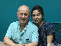 Belajar Cinta Indonesia Ala Diplomat Pujangga Yunani, Georgios Veis