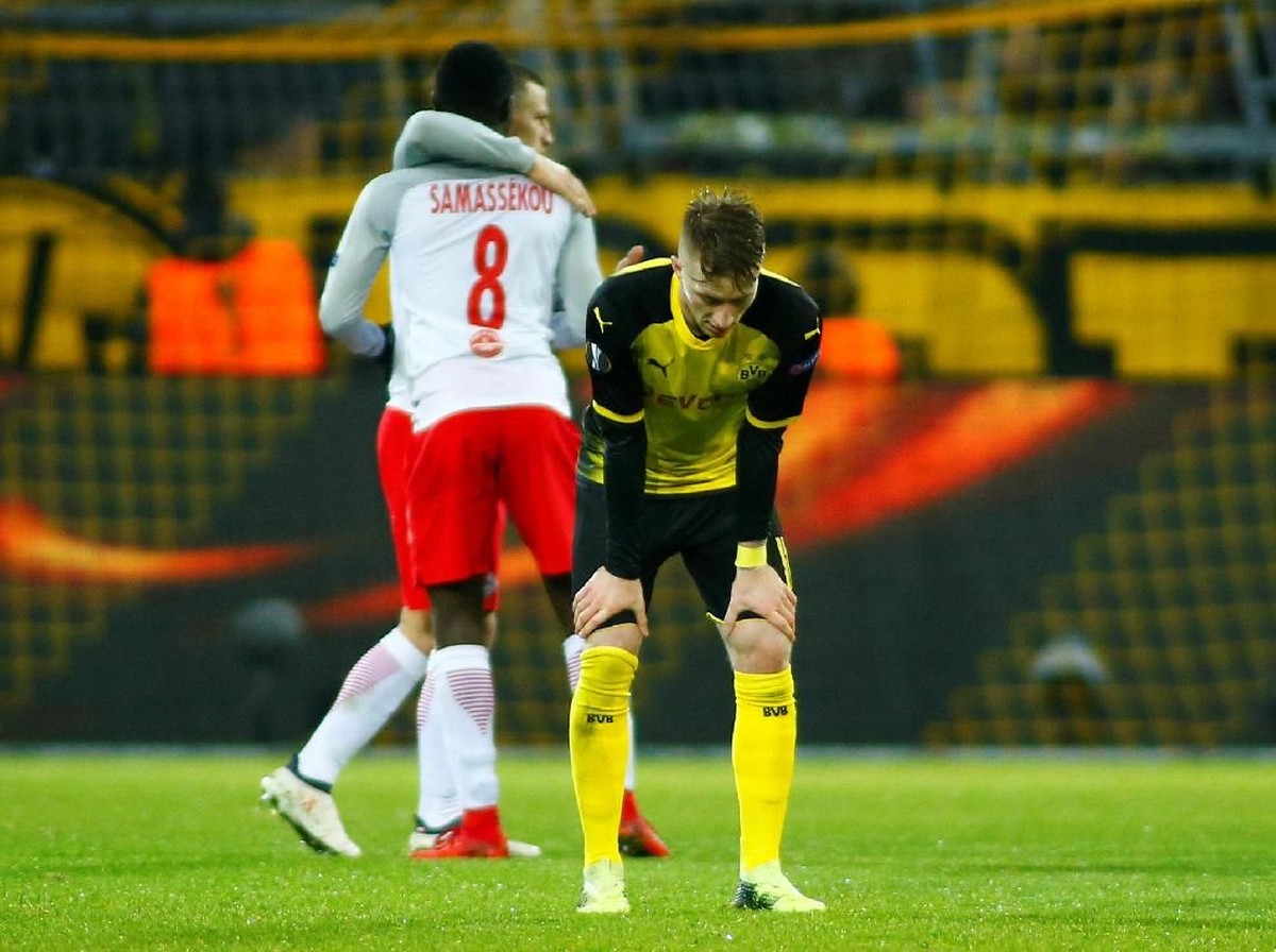 Borussia Dortmund dipermalukan Salzburg 1-2 di leg I babak 16 besar Liga Europa. (Foto: Thilo Schmuelgen/Reuters)