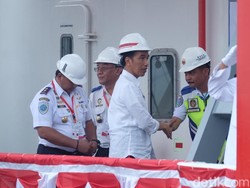 Ke Kawasan Industri Terintegrasi Pelabuhan, Jokowi: Sangat Efisien