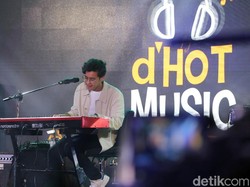 Alunan Musik Jazz Ardhito Pramono di Panggung dHOT Music Day 2018