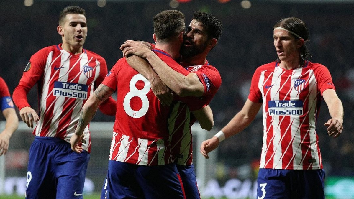 Pemain Atletico Madrid merayakan gol yang dicetak Saul Niguez saat menghadapi Lokomotiv Moskow di leg pertama 16 besar Liga Europa  (Foto: Sergio Perez/Reuters)