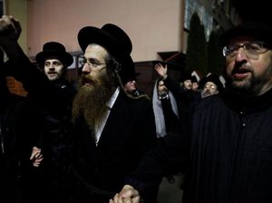 Waduh! Yahudi Ultra-Ortodoks Bentrok dengan Polisi Israel