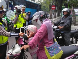 Ada 4.067 Pelanggaran di Hari ke-4 Operasi Keselamatan di Surabaya,