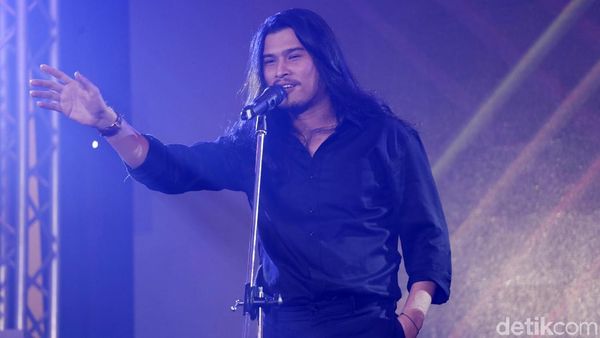 Virzha Buat Penonton dHOT Music Day 2018 Histeris