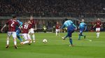 Foto: Meriam London Taklukkan Milan di San Siro