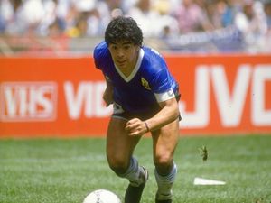Perjalanan Karier Diego Maradona