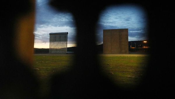 Pekan Depan Trump Cek Prototipe Tembok Perbatasan AS-Meksiko