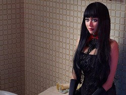 Ikut Kajian Agama, Aura Kasih Fokus Beribadah Puasa