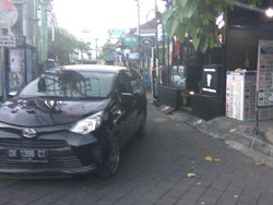 Tukang Ojek di Kuta Bacok Rekannya karena Main Kartu Remi