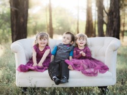 Kisah 3 Bersaudara yang Sama-sama Punya Kelainan Neurologis Langka