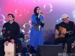 Kerja Sambil Ajak Sekala, Ayudia dan Ditto Sempat Kewalahan