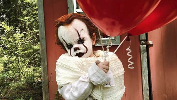 Keren! Bocah Ini Dirias Kakaknya Jadi Joker Sampai Badut IT